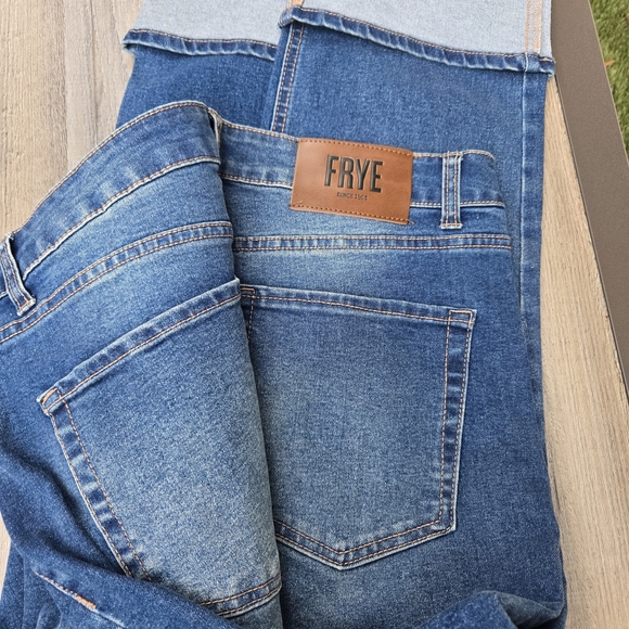 Frye Denim - FRYE Women's Croppes Jeans NWOT Sz12